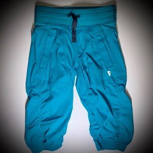 Ivivva capri crop jogger